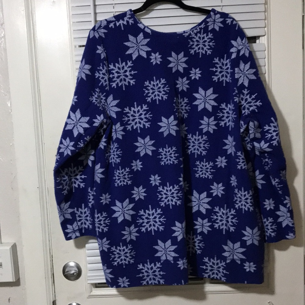 Snowflake Shirt - Picture 2 of 4